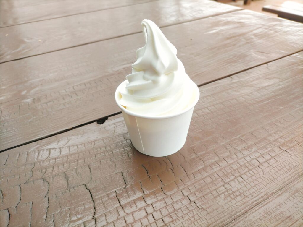 ミルク牧場　ソフトクリーム（カップ）